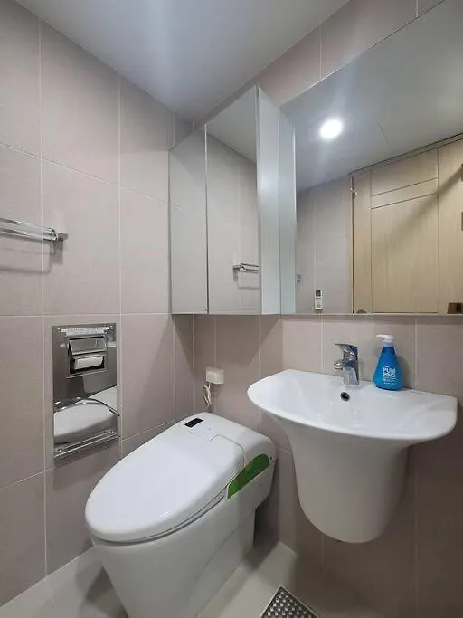 Comfortable Duplex House With City Lake View #Seokchonlakeview #Lotteworld Seoul Apartment